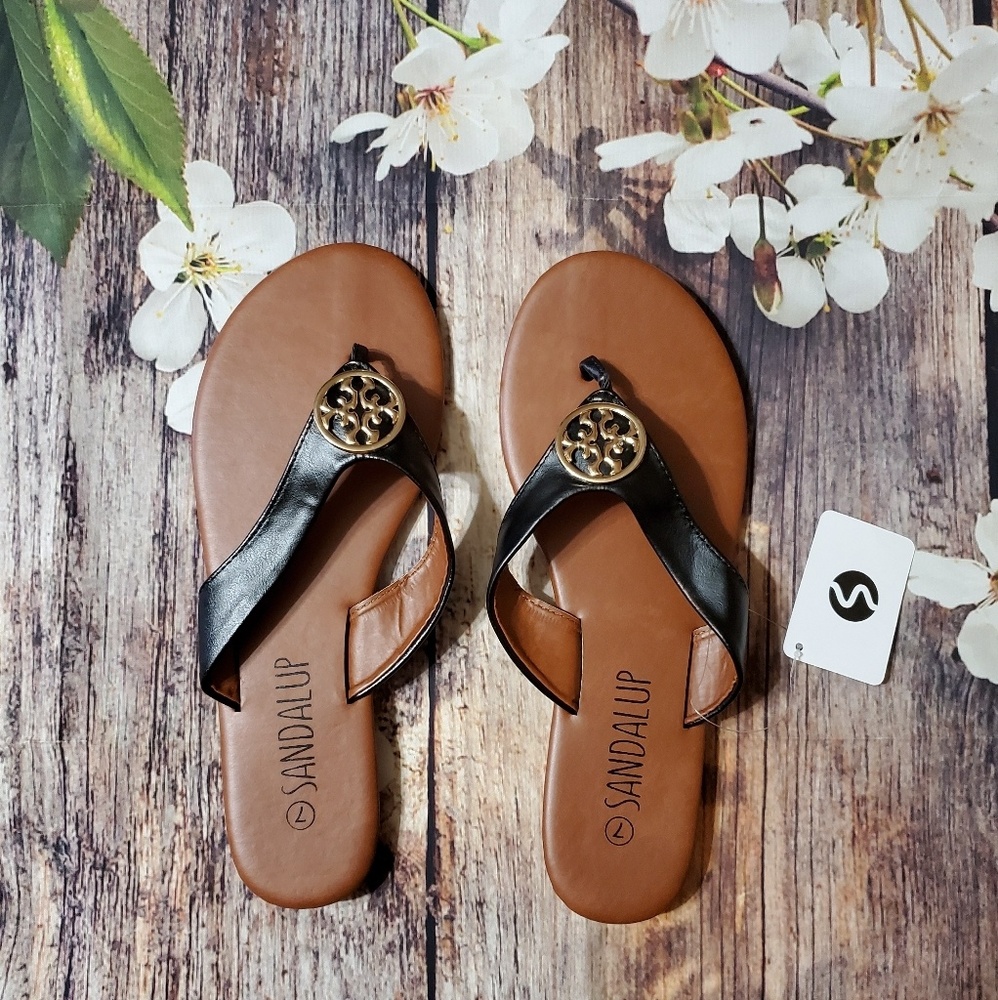 Sandals size 7